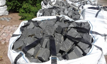 Granito trinkelės GABRO 10x10x10 cm. 130 Eur/tona (plius PVM)